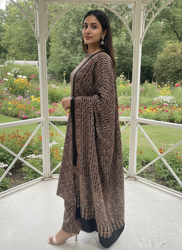 Embroidered Black Muslin Unstitched Fabric (57543)
